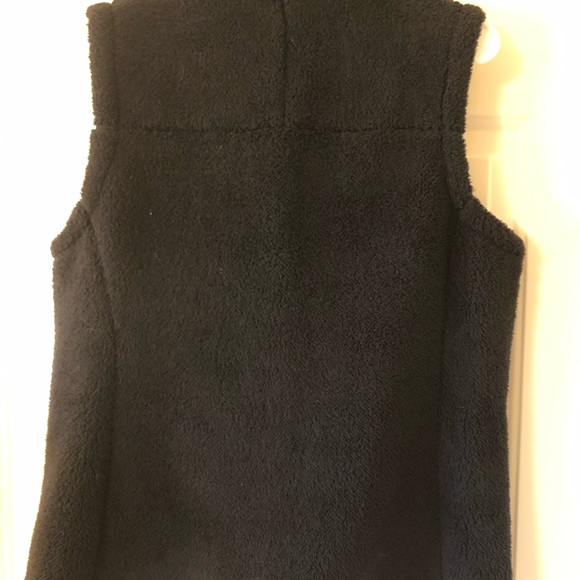 The North Face Women’s Black Long Sherpa Vest in Size Large - Picture 5 of 6